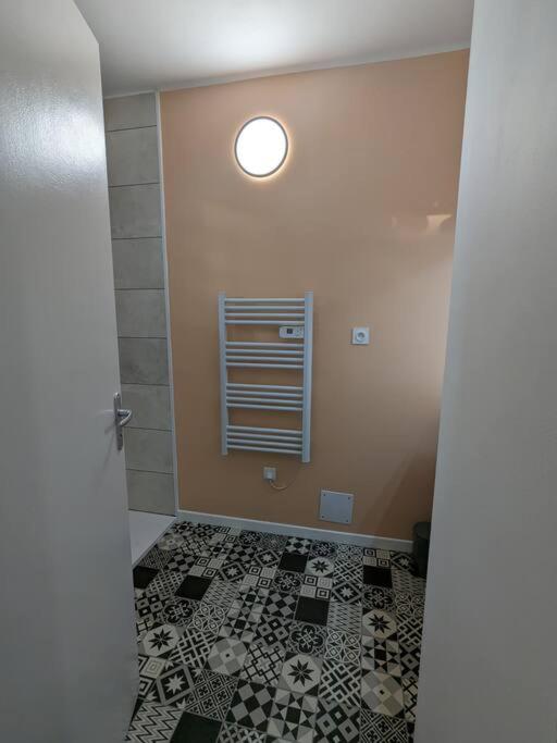 Appartment - vue imprenable sur la cité médiévale - Parking gratuit - Climatisé - One-Bedroom Apartment - 11