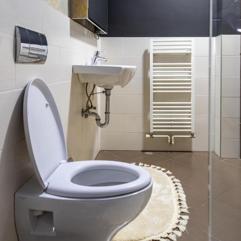 Aparthotel AA - Apartment - 4