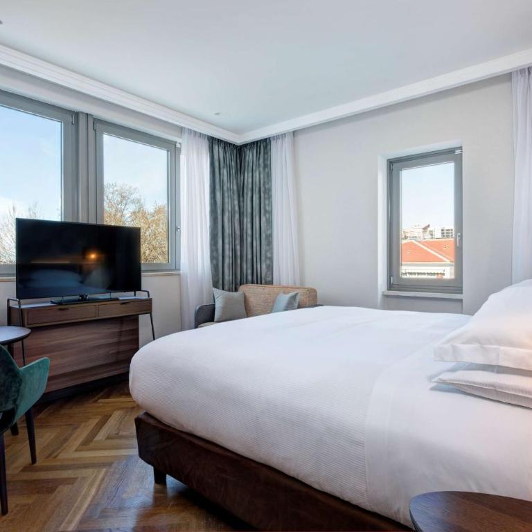 DoubleTree By Hilton Rome Monti - Camera King Deluxe - 1