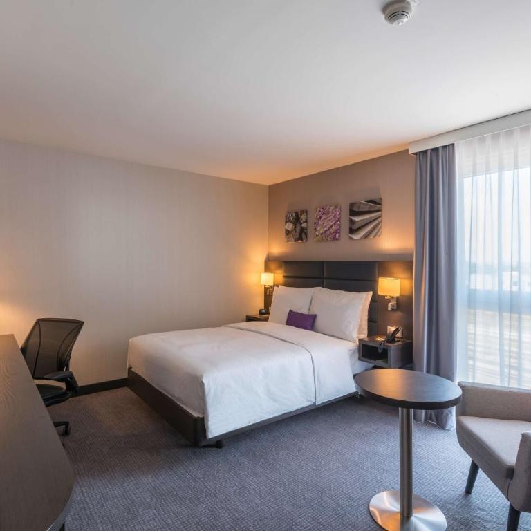 Hilton Garden Inn Munich City West - Zimmer mit Kingsize-Bett - 3