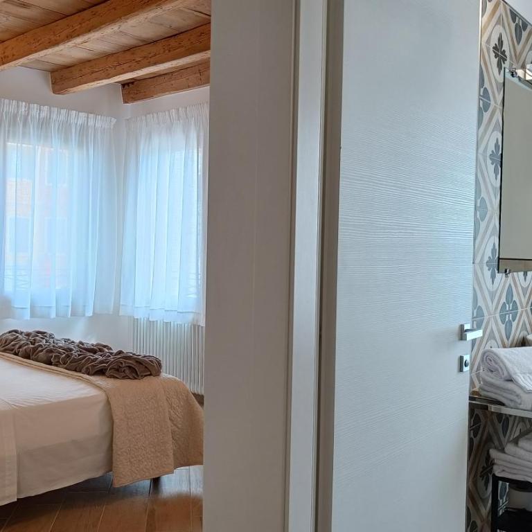Casa Cuccagna Chioggia - Canal Vena View & Easy Drop-Off - Camera Matrimoniale Deluxe - 6