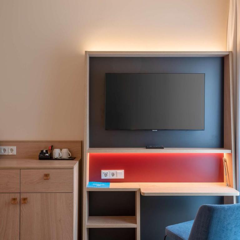 Hampton By Hilton Munich City North - Habitación con cama extragrande. - 1