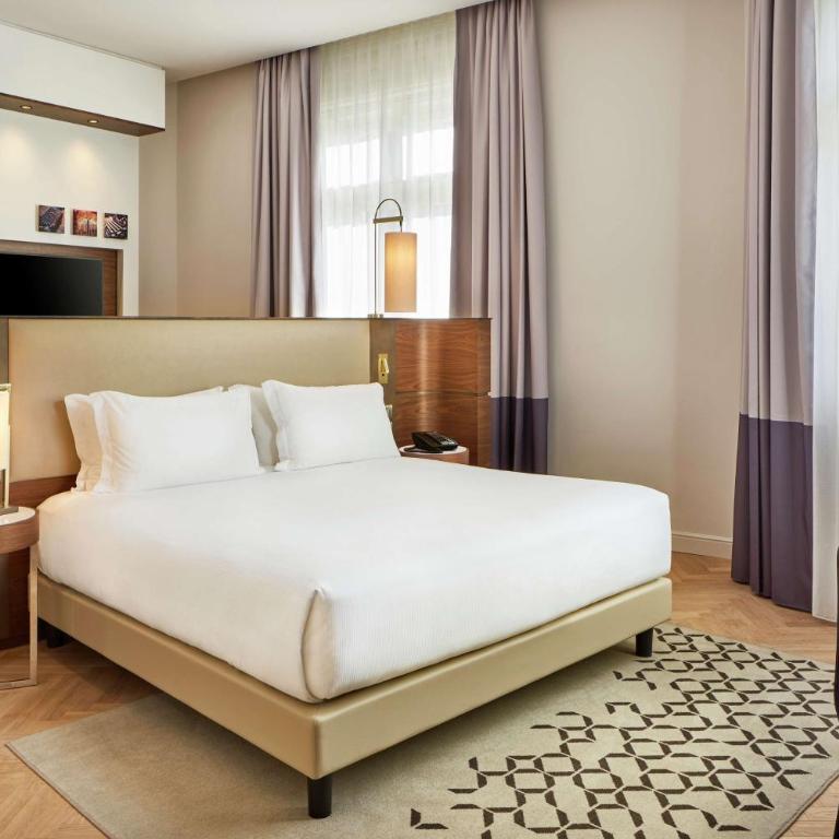 DoubleTree By Hilton Trieste - Junior Suite King Angolare - 1