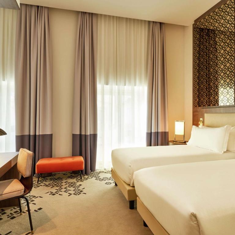 DoubleTree By Hilton Trieste - Camera Deluxe Doppia con Letti Singoli - 3