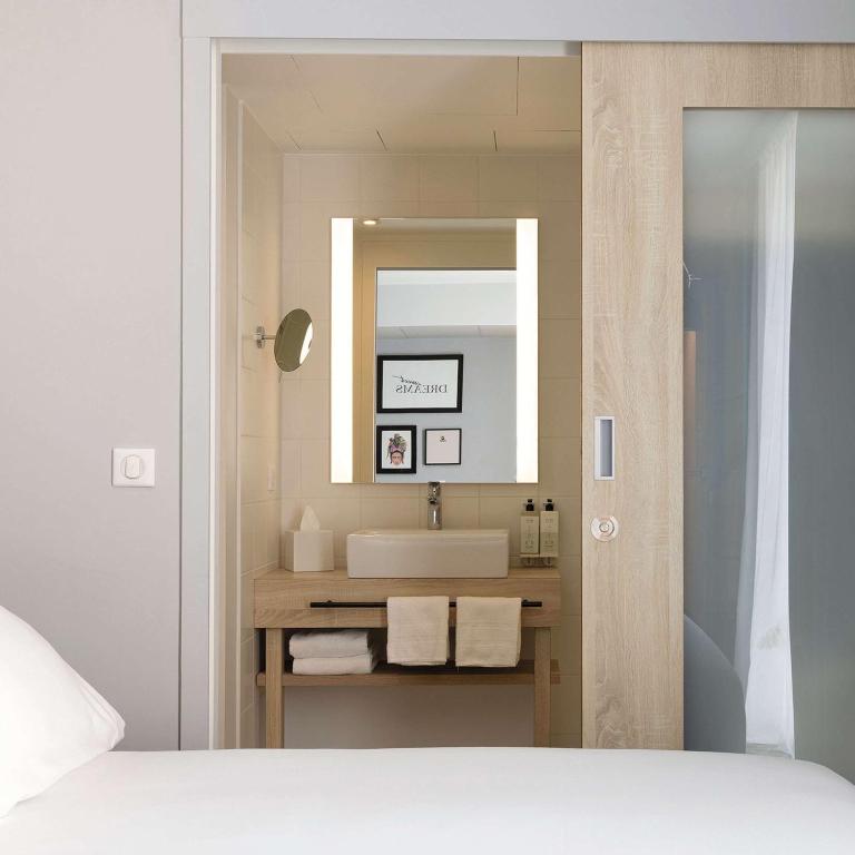 Hampton by Hilton Tours Centre, France - Chambre Lit King-Size - 2
