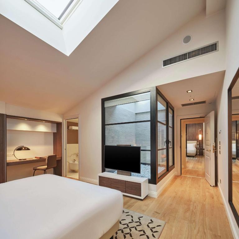 DoubleTree By Hilton Trieste - Camera Familiare King Deluxe - 2