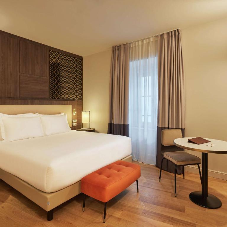 DoubleTree By Hilton Trieste - Camera Familiare King Deluxe - 4