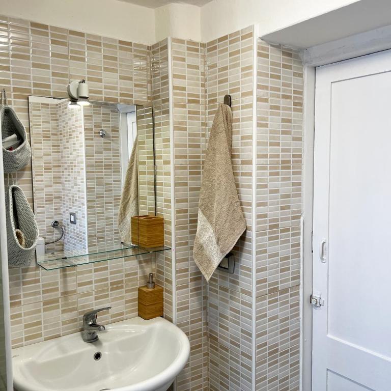 Mariamora Apartment - Twin Room with Shared Bathroom - 7