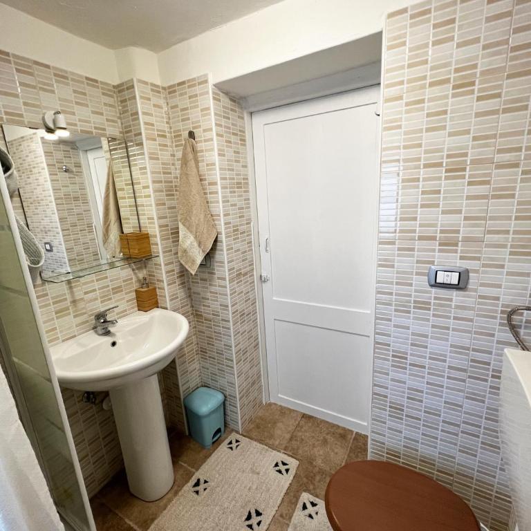 Mariamora Apartment - Twin Room with Shared Bathroom - 8