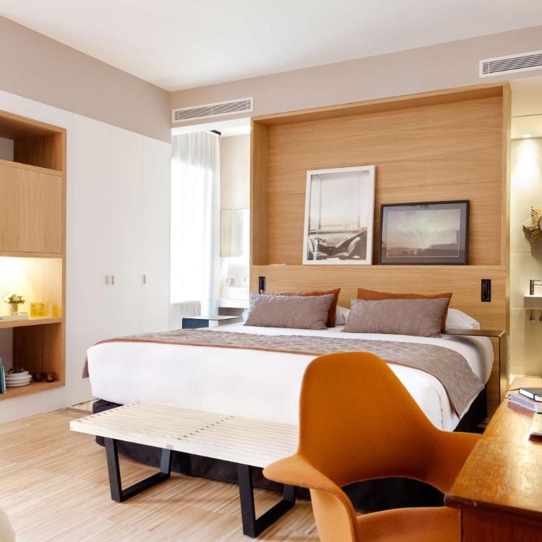 Alexandra Barcelona Hotel, Curio Collection by Hilton - Junior Suite - 2