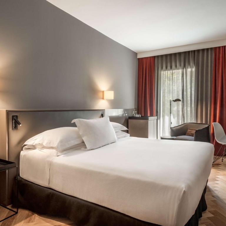 Alexandra Barcelona Hotel, Curio Collection by Hilton - Collection King Room - 4