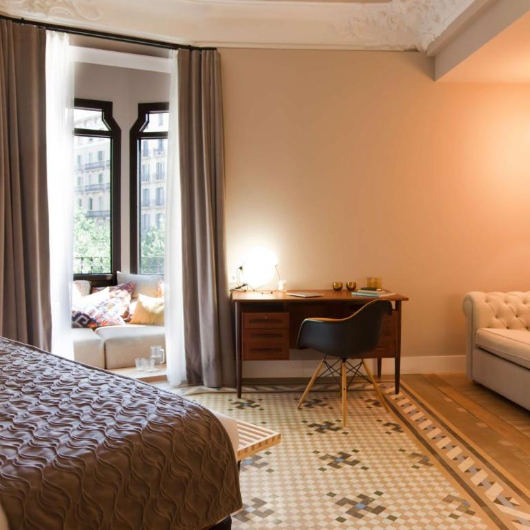 Alexandra Barcelona Hotel, Curio Collection by Hilton - Junior Suite - 3