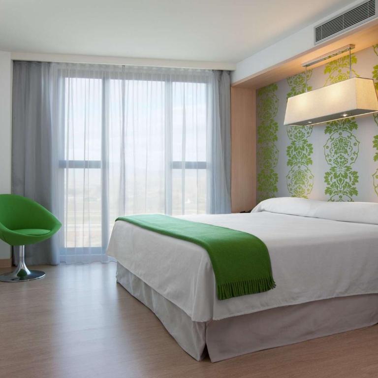 DoubleTree by Hilton Girona - Habitación con cama extragrande - 1