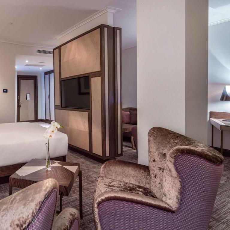 Hilton Podgorica Crna Gora - Junior King Suite - Lounge Access - 2