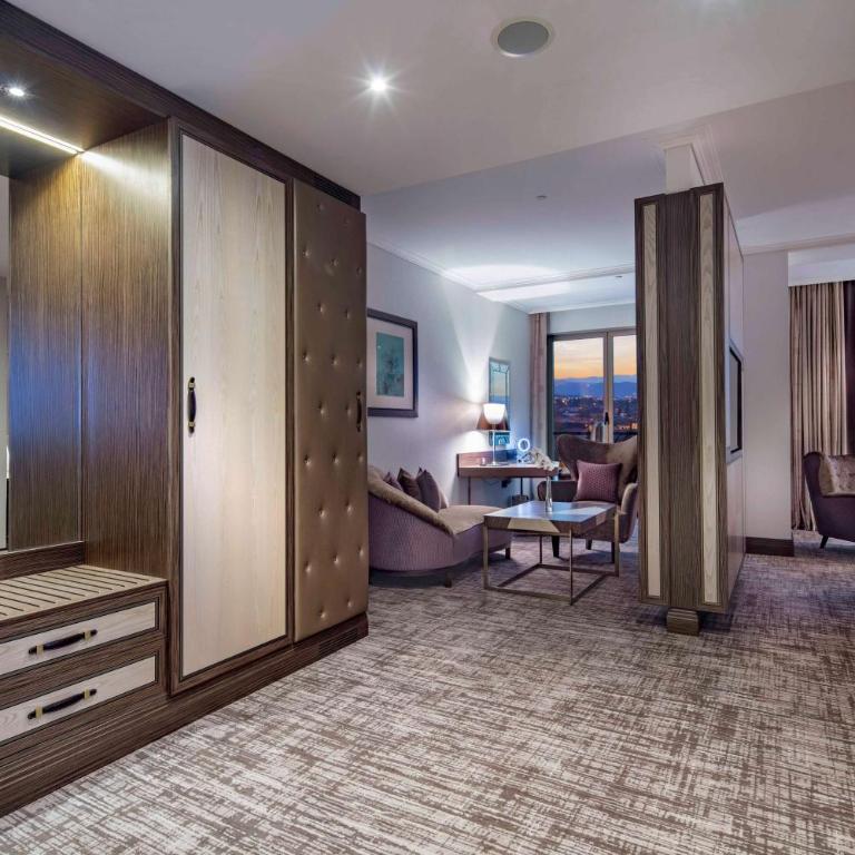 Hilton Podgorica Crna Gora - Junior King Suite - Lounge Access - 4