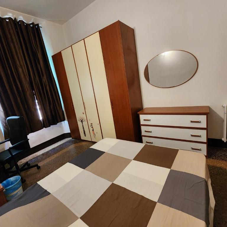 TATA Homes B&B - Camera Matrimoniale con Bagno in Comune - 8