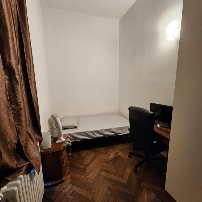 TATA Homes B&B - Camera Singola con Bagno in Comune - 9