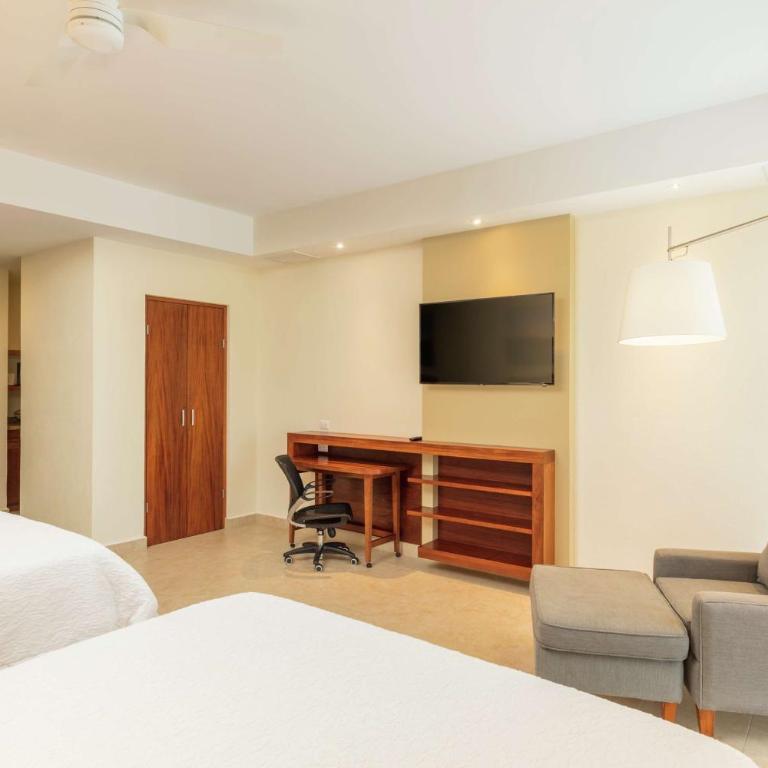 Hampton Inn & Suites by Hilton Los Cabos - Studio Suite with Two Queen Beds - Non-Smoking - 1