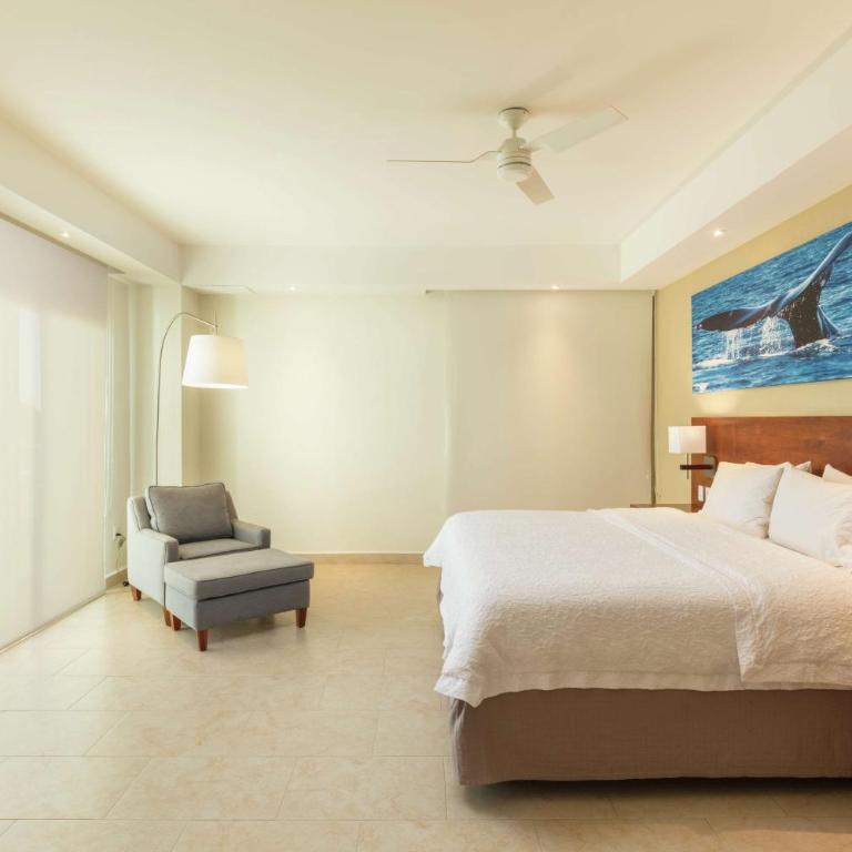 Hampton Inn & Suites by Hilton Los Cabos - King Studio Suite - Non-Smoking - 4
