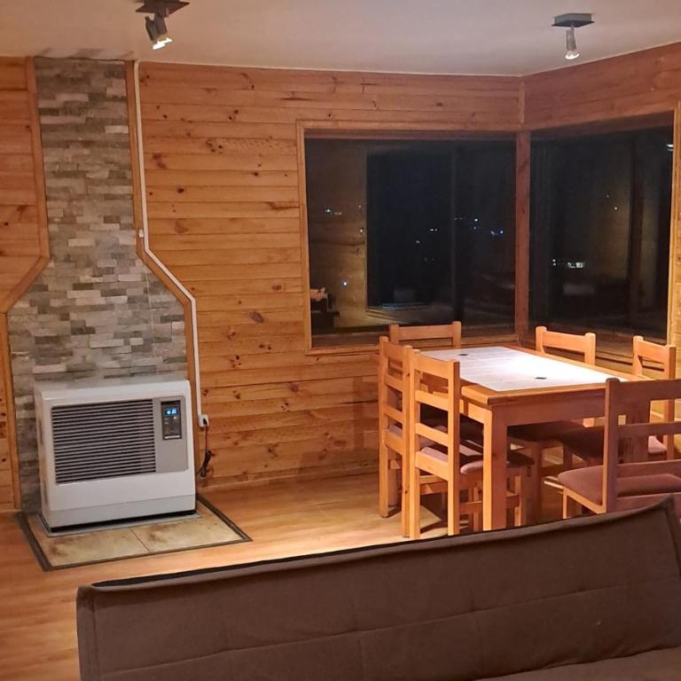GLAMPING CABAÑA HOLMBERG - Family Room with Mountain View - 2