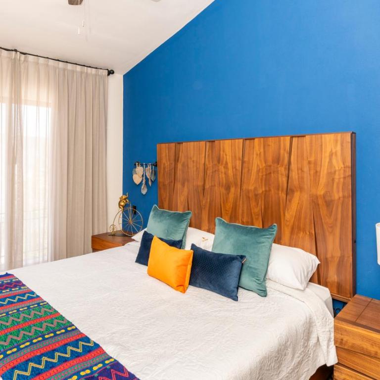 Private Sanctuary 4BR Home with Pool and Gym - Vacation Home - 17