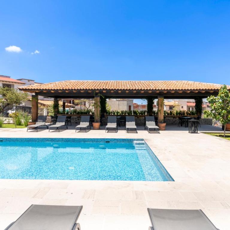 Private Sanctuary 4BR Home with Pool and Gym - Vacation Home - 33