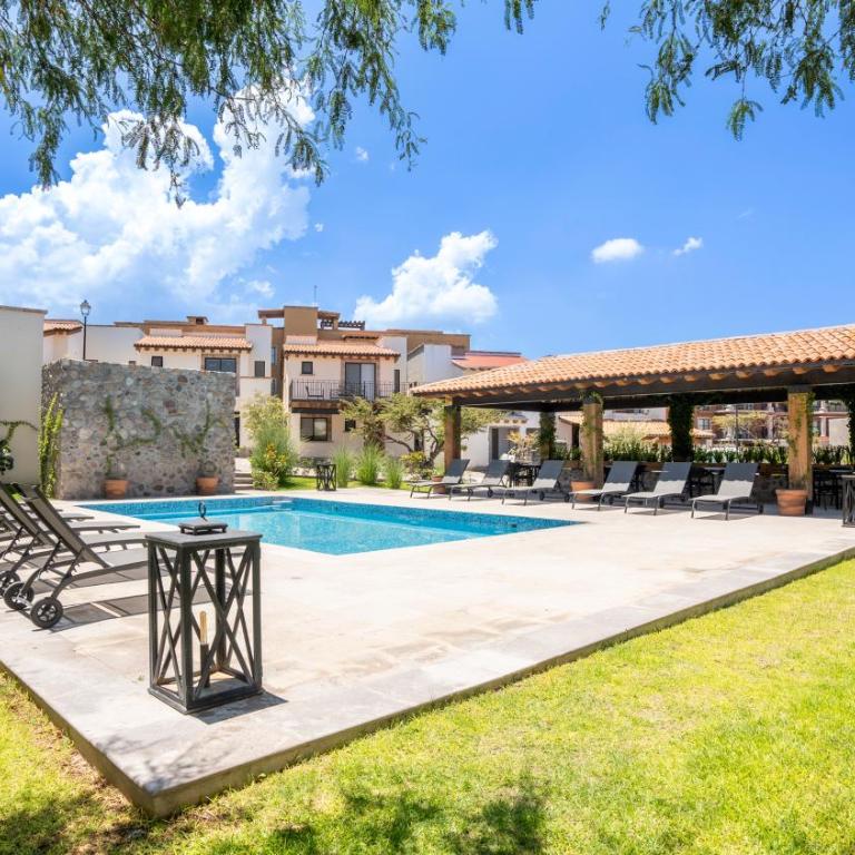 Private Sanctuary 4BR Home with Pool and Gym - Vacation Home - 32
