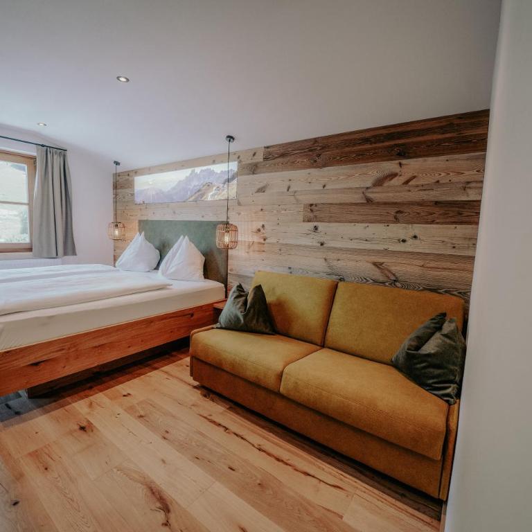 Frühstückspension Friedheim - Dreibettzimmer mit Balkon - 1