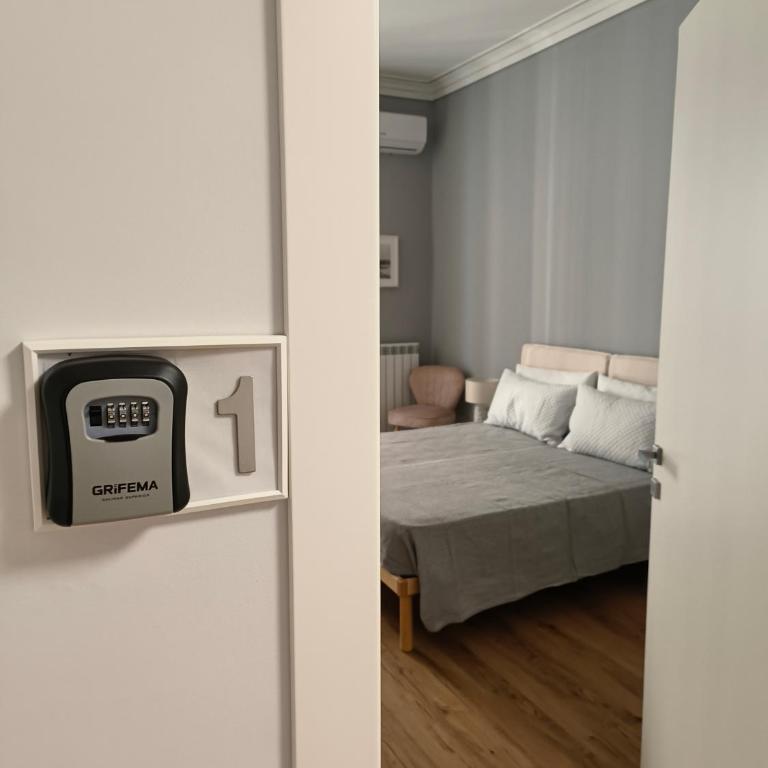 Canfora 163 Cutaias apartment - Double or Twin Room with Private External Bathroom - 2