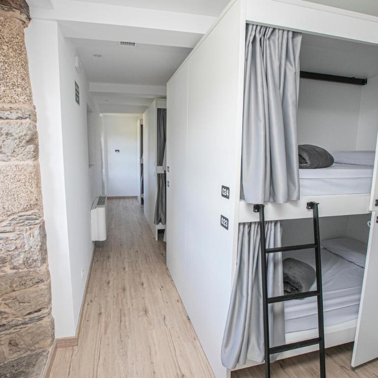 Albergue A Fabrica - Bunk Bed in Mixed Dormitory Room - 11
