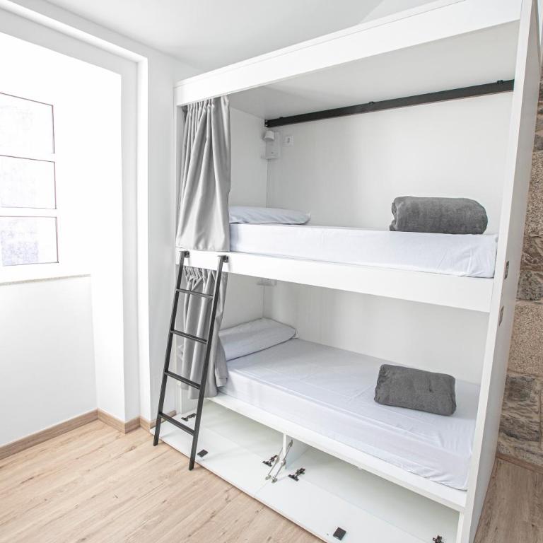 Albergue A Fabrica - Bunk Bed in Mixed Dormitory Room - 12