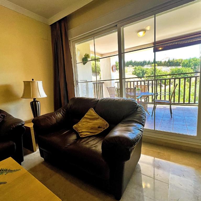 Beautiful apartment with pools, playground and paddle tennis - Family friendly and near Vithas Hospital - Free parking in garage - Three-Bedroom Apartment - 20