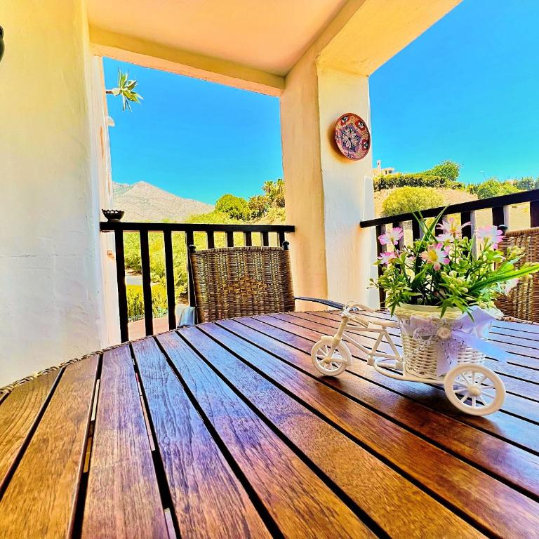 Beautiful apartment with pools, playground and paddle tennis - Family friendly and near Vithas Hospital - Free parking in garage - Three-Bedroom Apartment - 34