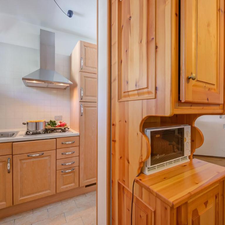 Il Rododendro in the city center - Happy Rentals - Appartement avec Balcon - 4