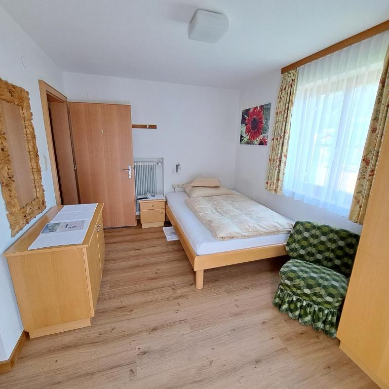 Pension Mallaun - Einzelzimmer mit Bad - 6