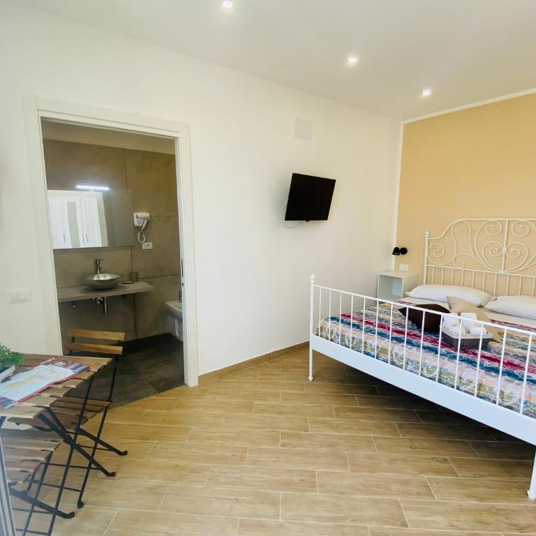 Pindemonte Suites - Camera Matrimoniale - 7