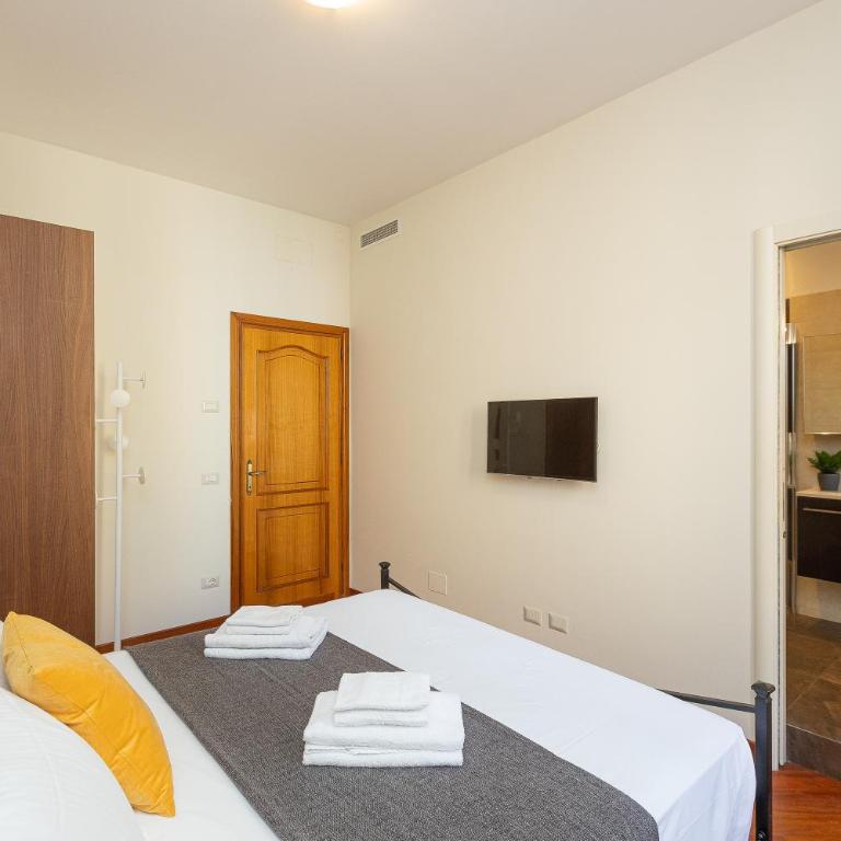 Vatican Museum by Rental in Rome - Two-Bedroom Apartment - 9