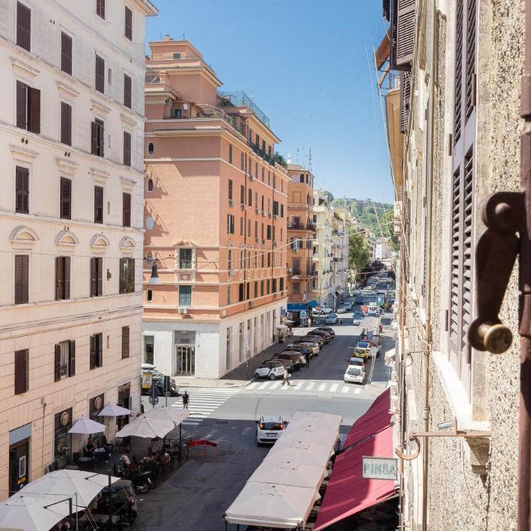 Vatican Museum by Rental in Rome - Two-Bedroom Apartment - 17