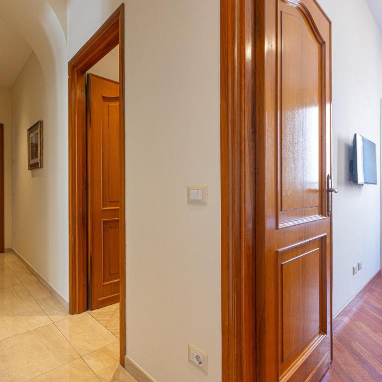 Vatican Museum by Rental in Rome - Two-Bedroom Apartment - 31