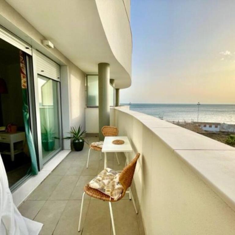 Eva Recommends Cádiz frente al mar - Studio with Balcony - 25