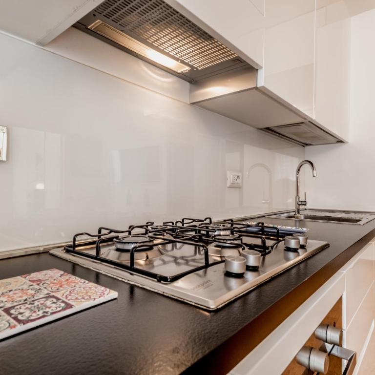 BBHOME Elegant apartment at Saint Peter front of Vatican - Appartamento con 1 Camera da Letto con Balcone e Vista Città - 16