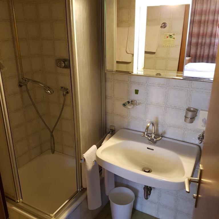 Hotel Garni Doris - Camera Matrimoniale Budget - 1