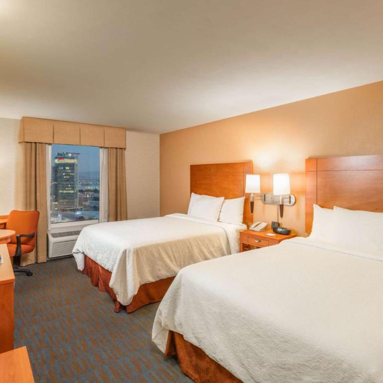 Hampton by Hilton Queretaro Tecnologico - Room with Two Queen Beds - Non-Smoking - 5