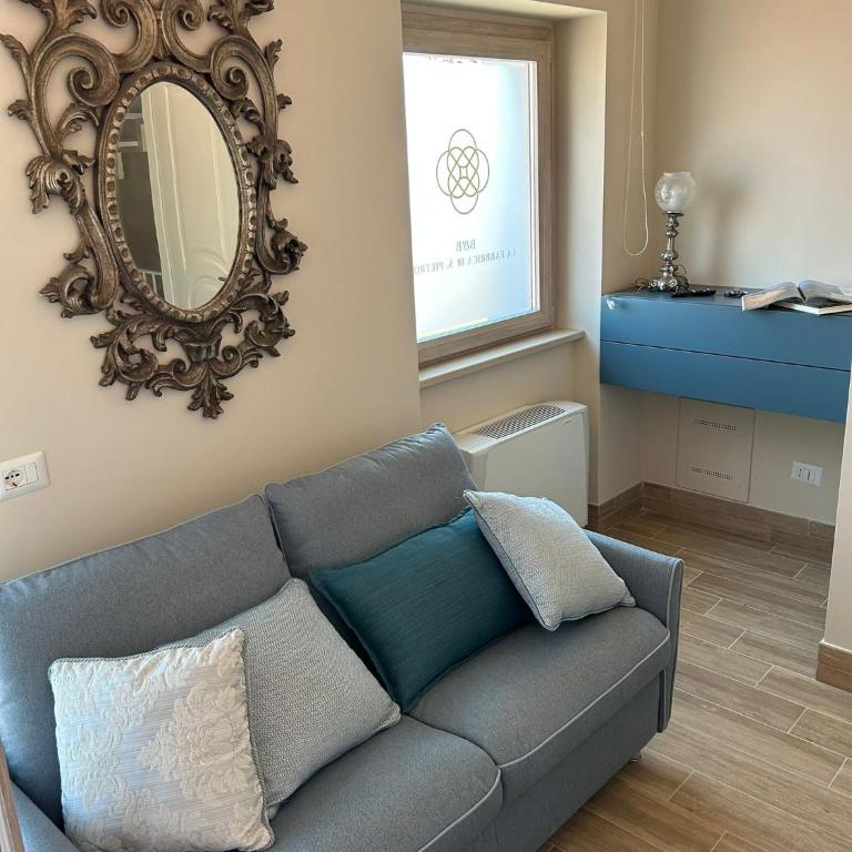 La Fabbrica di San Pietro Vasto - Camera Matrimoniale con Balcone e Vista Mare - 9