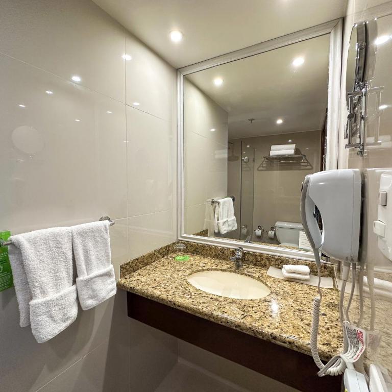 La Quinta by Wyndham Quito - Suite con cama extragrande - No fumadores - 2