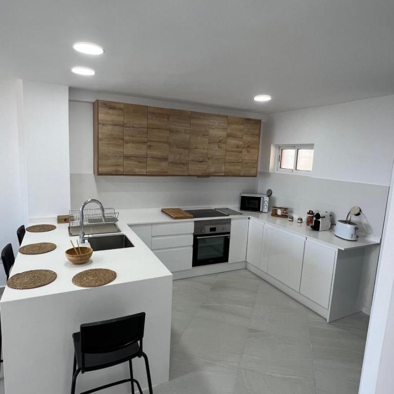 Modern apartment sea view with private jacuzzi - Two-Bedroom Apartment - 20