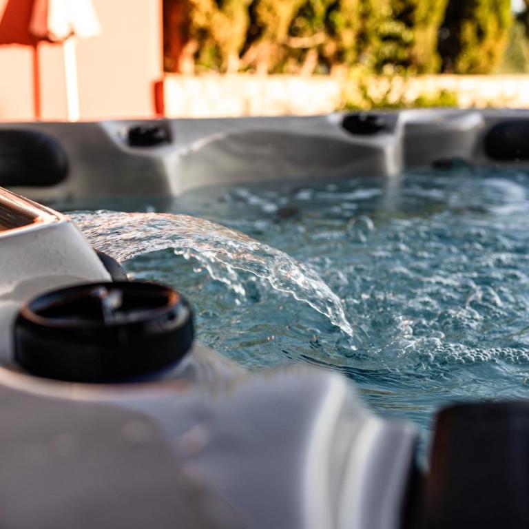 Serenity Amadores - Premium Villa with Hot Tub - 5