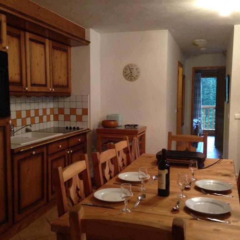 Appartement Avec Piscine, Terrasse, et WIFI - 8 Personnes - Apartamento con 4 dormitorios - 8