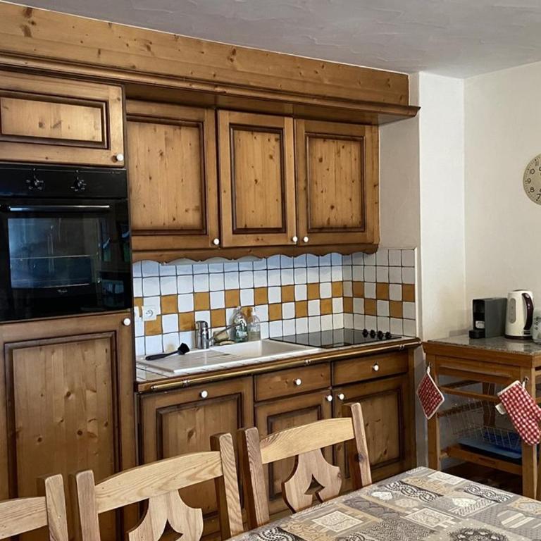 Appartement Avec Piscine, Terrasse, et WIFI - 8 Personnes - Apartamento con 4 dormitorios - 9