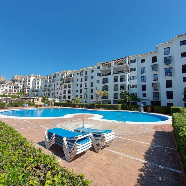 2 Bed Flat-Sleeps 4-Pets-Parking-Marina Duquesa - Apartamento - 14